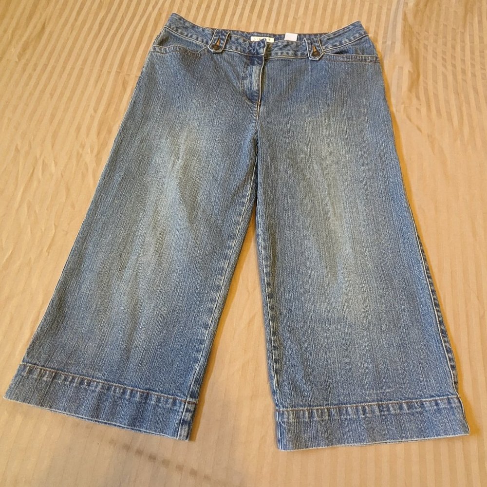 Liz Claiborne Denim Capri Straight Leg Cropped Pant Size 12 - Picture 2 of 10